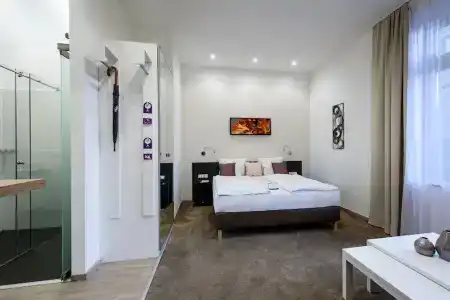 Karoly Corner Residences - 154