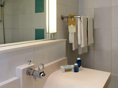 Novotel Bayeux - 77