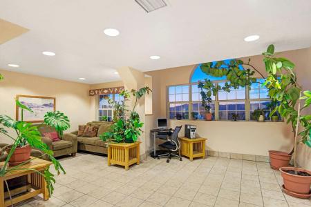 Microtel Inn & Suites by Wyndham West - 1