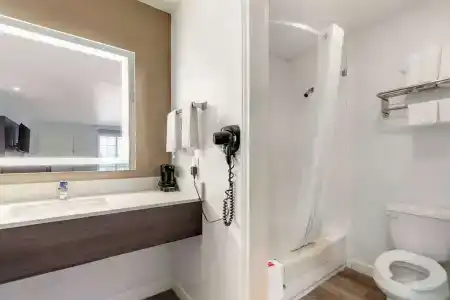 Travelodge By Wyndham San Antonio Lackland a f b - 72