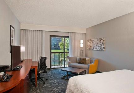 Courtyard Ballantyne - 2