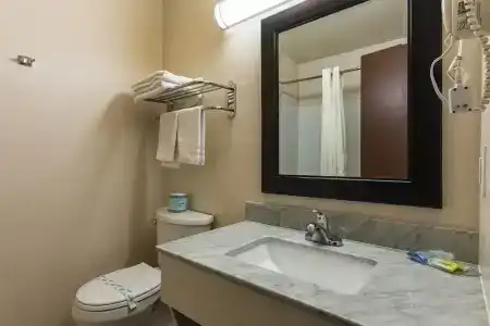 Coachman Inn - 9