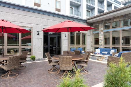 Hilton Garden Inn East - 11