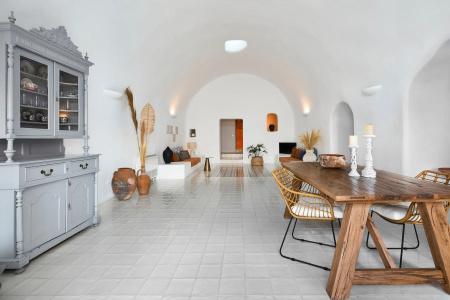 Luna Santorini Suites - 77