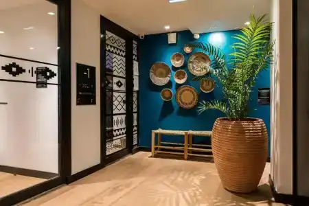 Laz' Spa Urbain Paris - 17