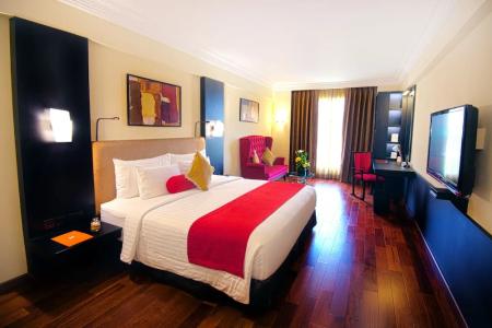 Sterlings Mac & Suites - 124