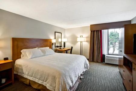 Hampton Inn-Naval Base - 37