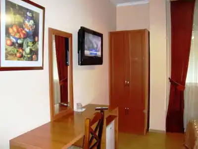 Nobel Tirana - 2