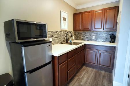 Anaheim Executive Inn & Suites - 92