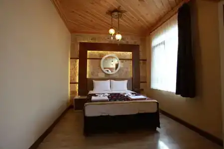 Bacchus Pension - 2