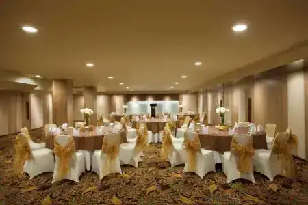 Ramada by Wyndham Bali Sunset Road Kuta - 10