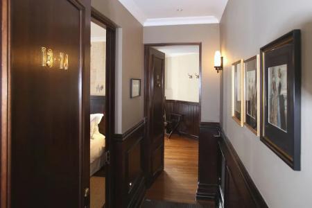 Boutique Castillo Rojo - 46