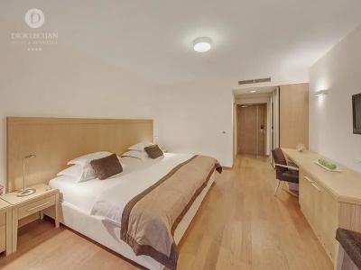 Dioklecijan & Residence - 129