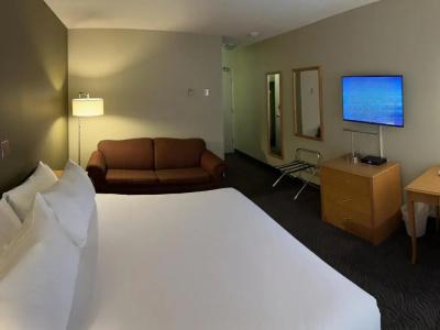 Heritage Inn & Convention Centre - - 21