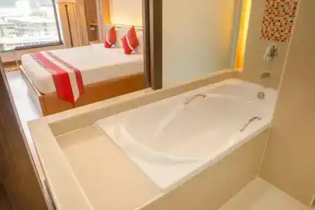 Chiangmai Grandview & Convention Center - Sha Extra Plus - 185