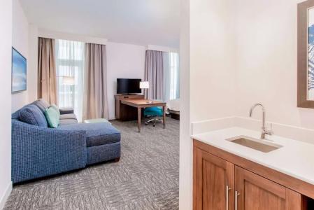 Hampton Inn & Suites Beach-Beachfront - 114