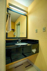 Fairfield Inn by Marriott - 42