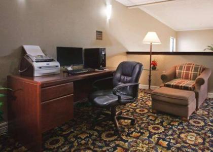 Quality Inn & Suites Near University - 4