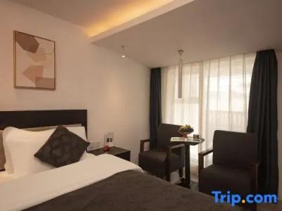 Pure Comfort Inn - 37