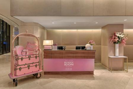 The Beverly Hilton - 40