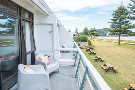 Whispering Sands Beachfront - 22