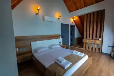 Santana Otel - 295