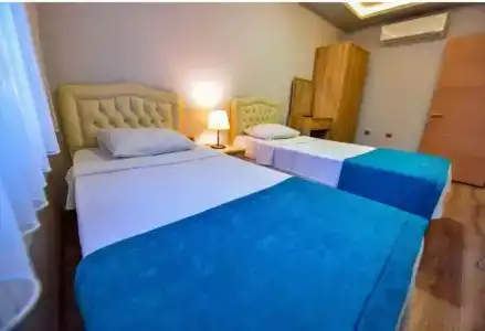 Gloria Suite - 2