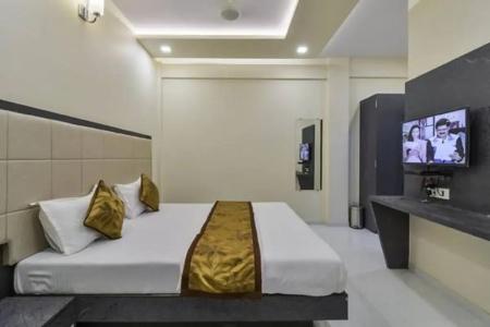 Aroma- Dadar - 28