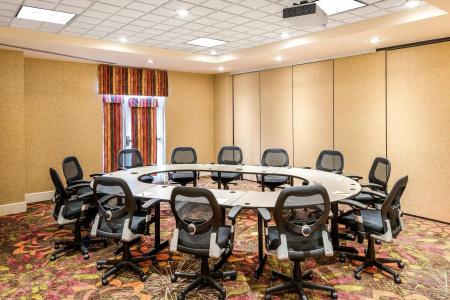 Hilton Garden Inn - 16
