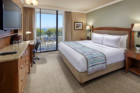 Glorietta Bay Inn - 38