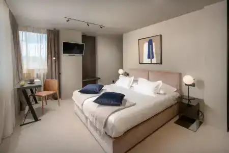 Royal Suites - 26