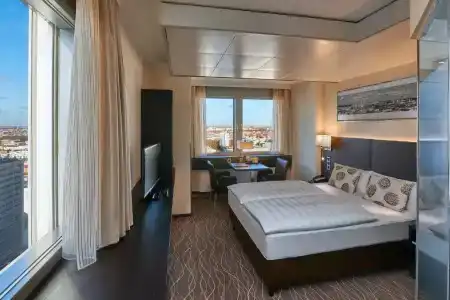 Park Inn by Radisson Berlin Alexanderplatz - 70