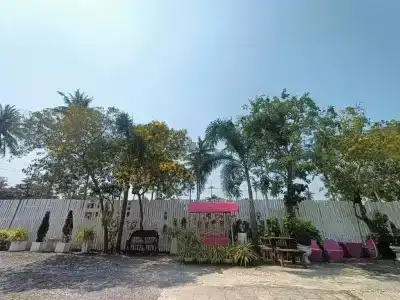 Saan Rak Resort - 9