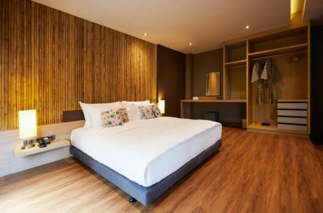 Sand Dollar Boutique - 25