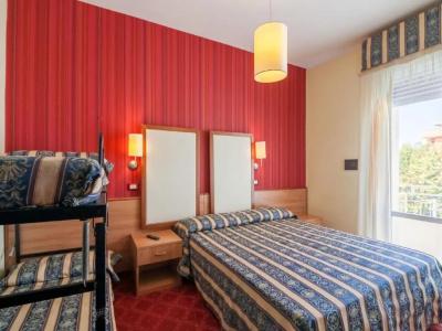 Promenade Universale - 33