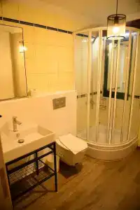 Club Atrium & - 45