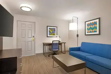 Holiday Inn Express & Suites Sarasota East, An Ihg - 26
