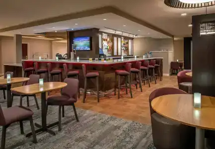 Courtyard by Marriott Portland North - 23