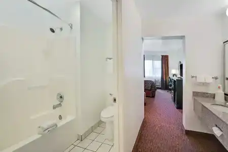 Surestay Plus By Best Western San Antonio North 281 n - 28