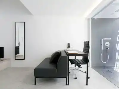 Lloyd's Inn (SG Clean, Staycation Approved) - 3