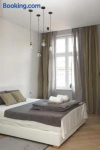 Moment Boutique - 4
