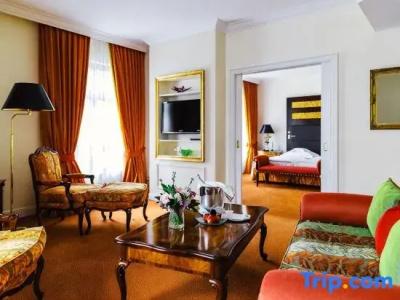 Relais & Châteaux Bülow Palais - 57