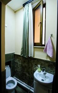 Retro Hostel & Tours - 9