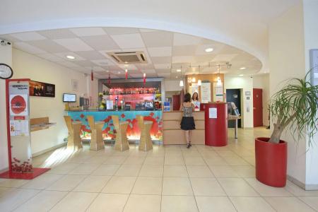 Ibis Pau Centre - 1