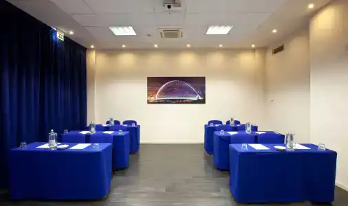Holiday Inn Express, An Ihg - 34