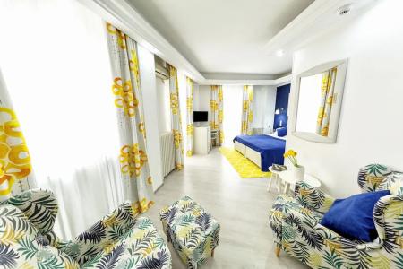 Relax Comfort Suites - 81