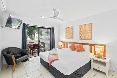 Cairns City - 98