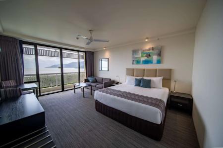 Rydges Esplanade - 88