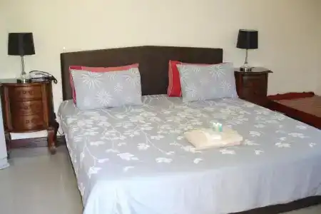 Home Stay Stc Bed And Breakfast - 31