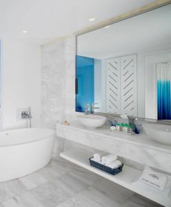 Mykonos Grand & Resort - 13